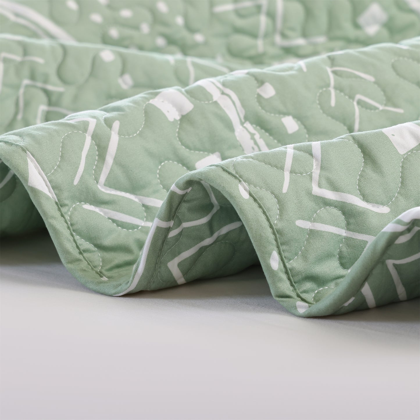 Quilt Set Lightweight Boho Bedding Bedspreads with Geometric Printed for All Season 3 Piece (1 Quilt, 2 Pillowcases)