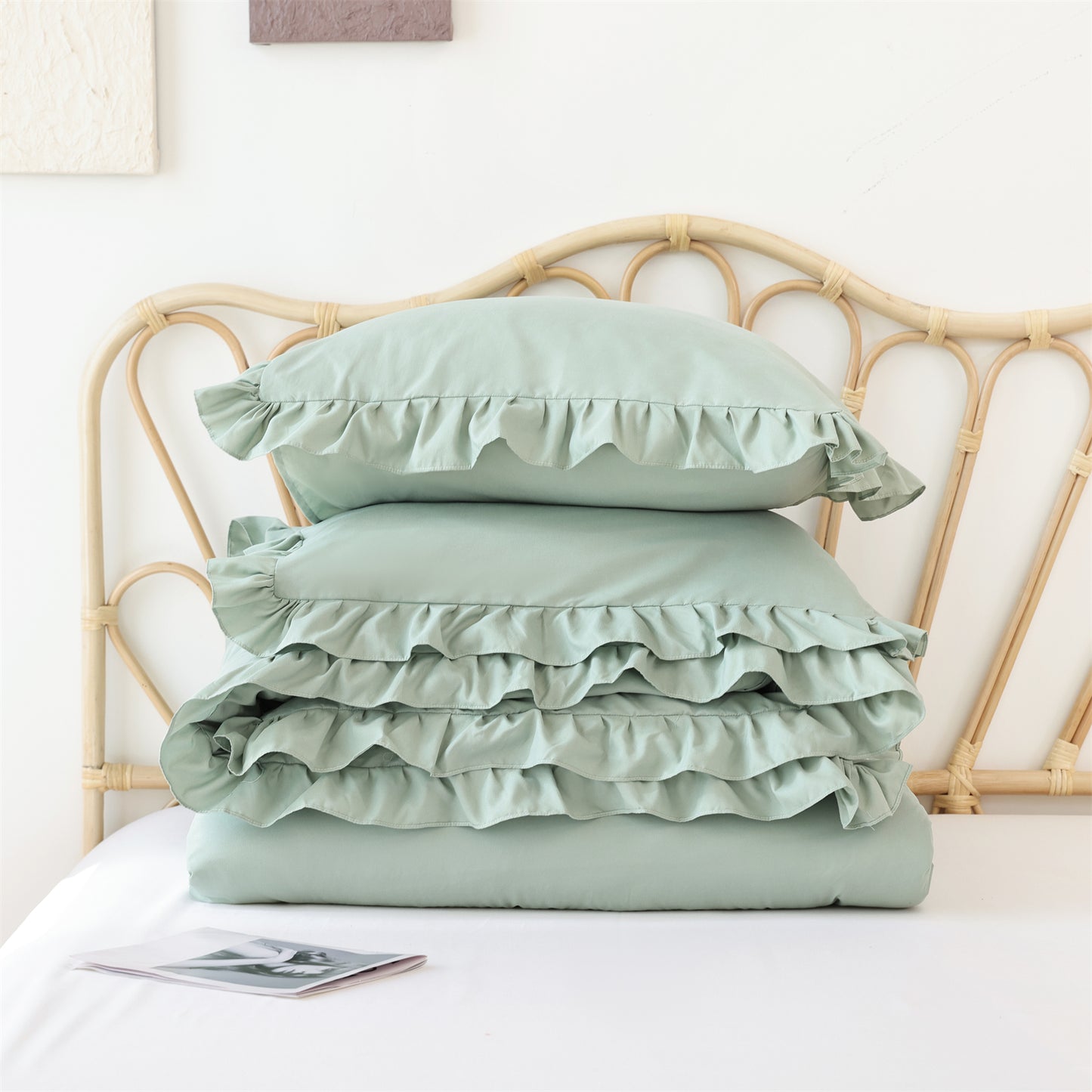 SPRINDAY Ruffled Queen Comforter Set, 3 Piece Bed in a Bag Soft Fluffy Comforter Set For All Season