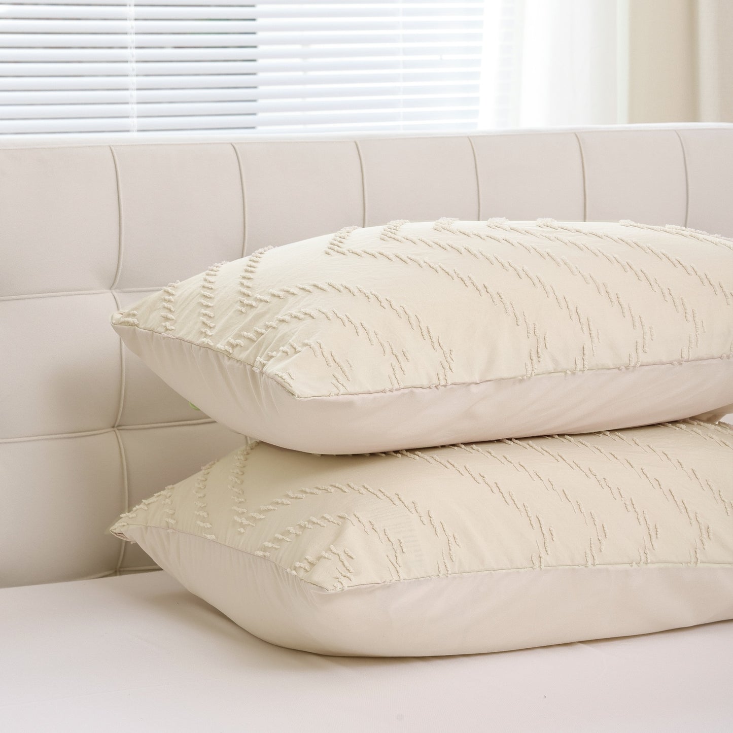 Sprinday Vertical Tufted Lightweight Neutral Comforter Sets