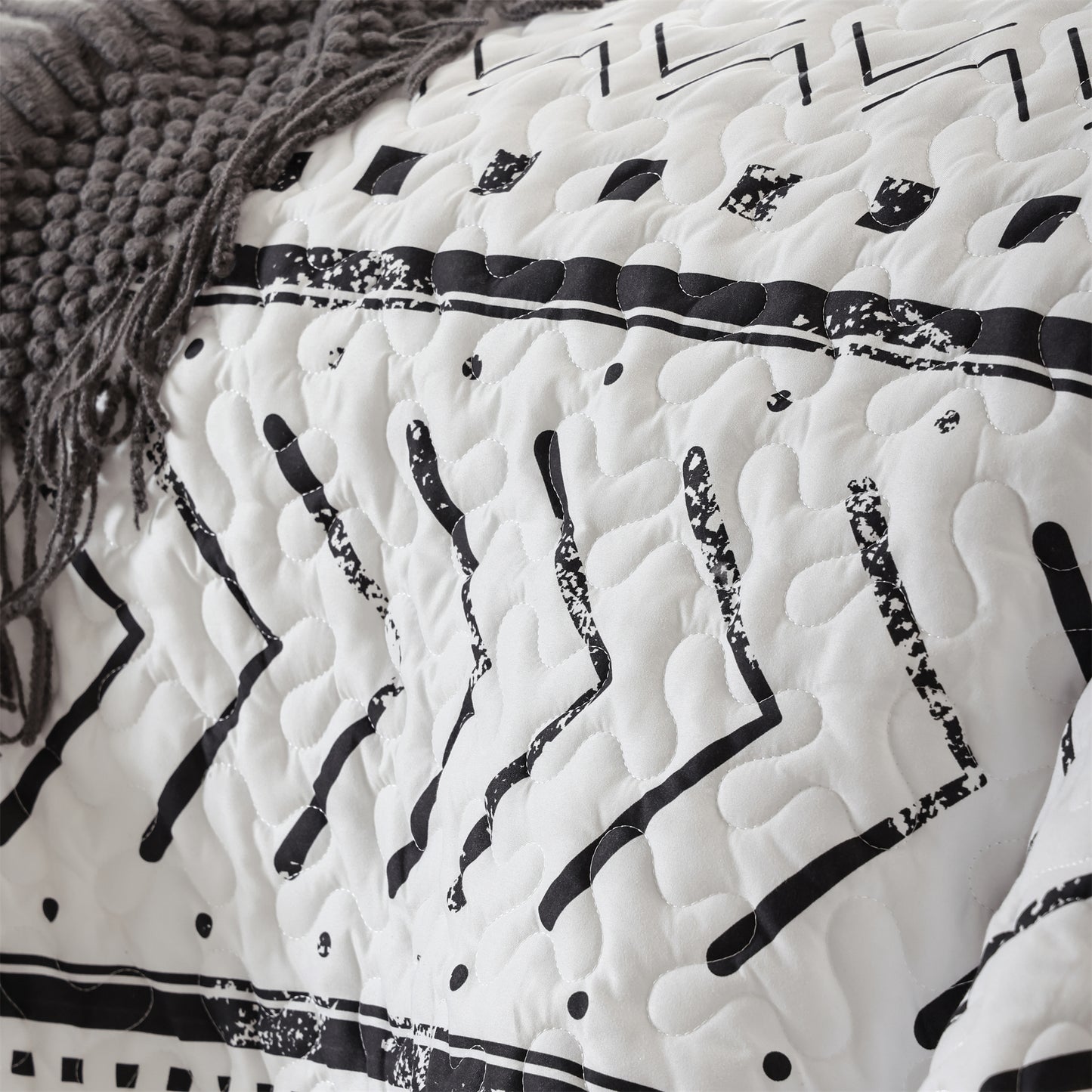 Quilt Set Lightweight Boho Bedding Bedspreads with Geometric Printed for All Season 3 Piece (1 Quilt, 2 Pillowcases)