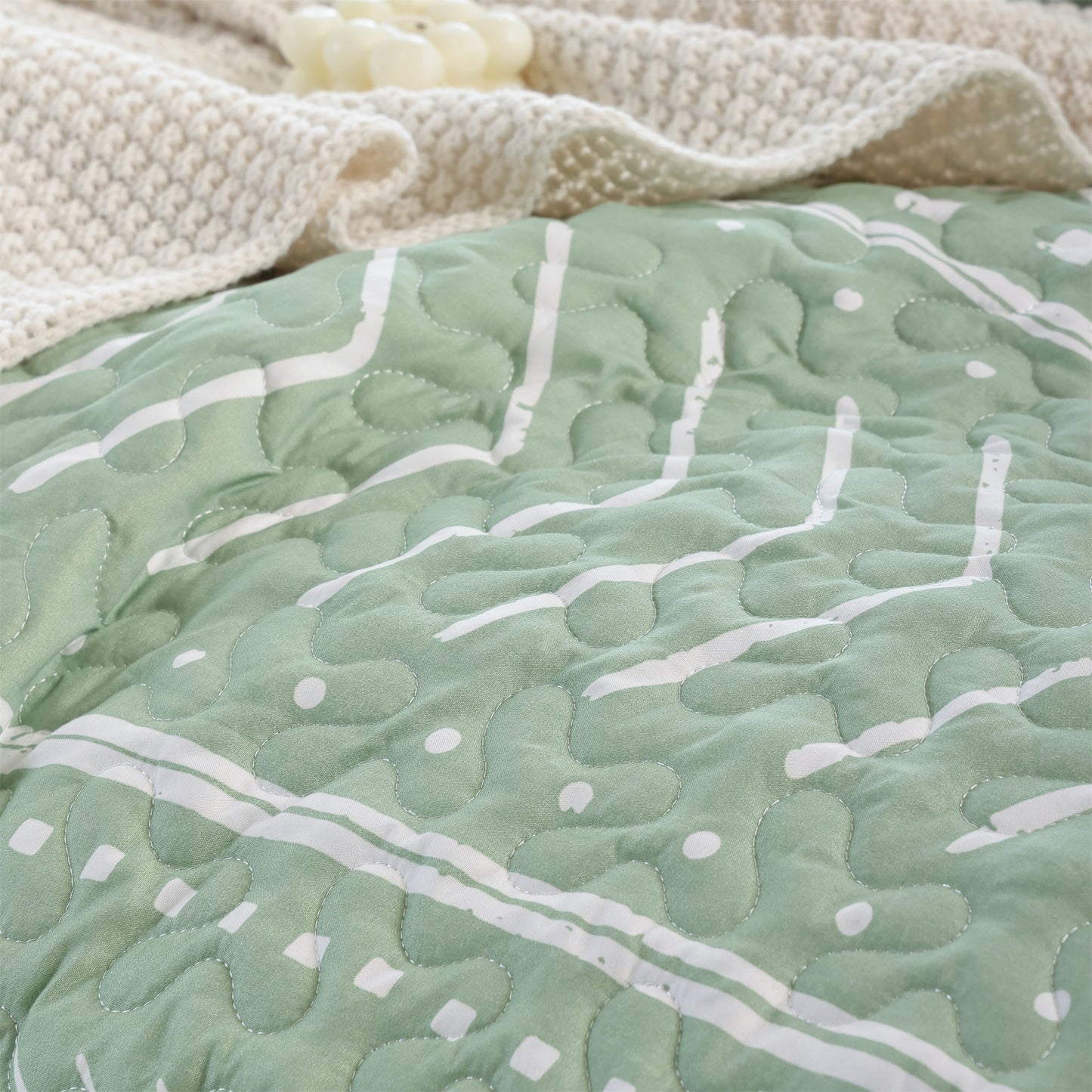 Quilt Set Lightweight Boho Bedding Bedspreads with Geometric Printed for All Season 3 Piece (1 Quilt, 2 Pillowcases)
