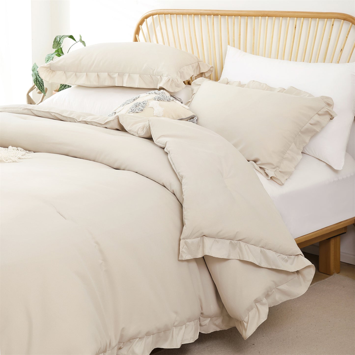 SPRINDAY Ruffled Queen Comforter Set, 3 Piece Bed in a Bag Soft Fluffy Comforter Set For All Season