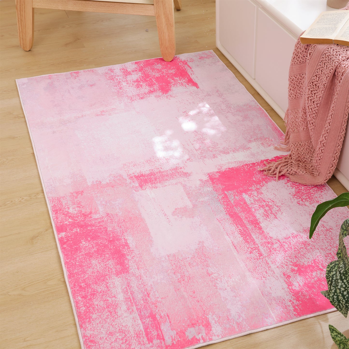 Abstract Area Rug for Kitchen & Indoor, Machine Washable Black Rugs with Non-Slip Backing