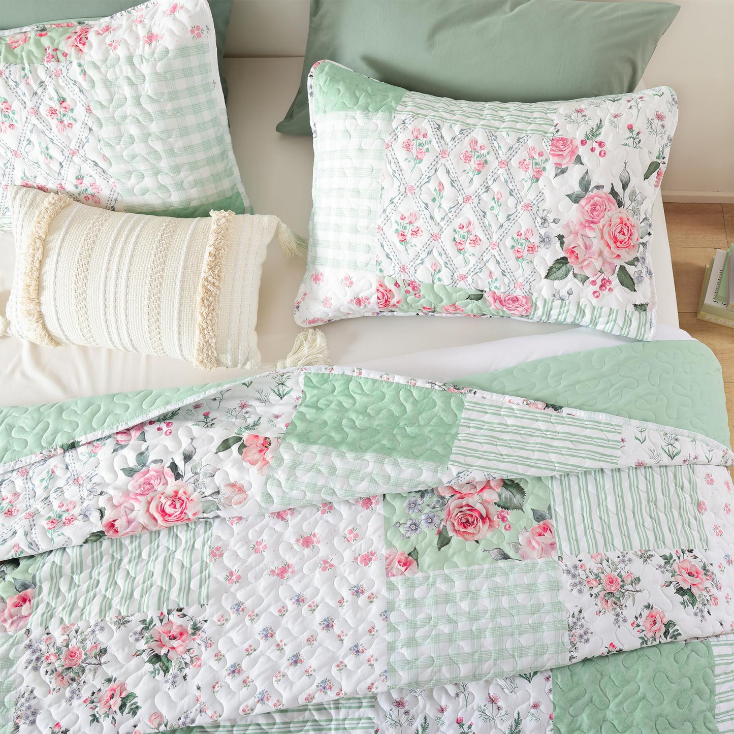 Quilt Set  Lightweight Boho Bedding Bedspreads with Geometric Printed for All Season 3 Piece (1 Quilt, 2 Pillowcases)