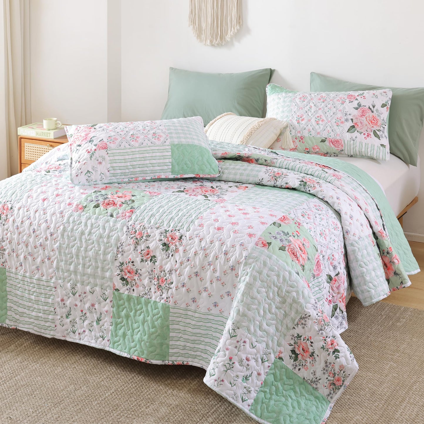 Quilt Set  Lightweight Boho Bedding Bedspreads with Geometric Printed for All Season 3 Piece (1 Quilt, 2 Pillowcases)